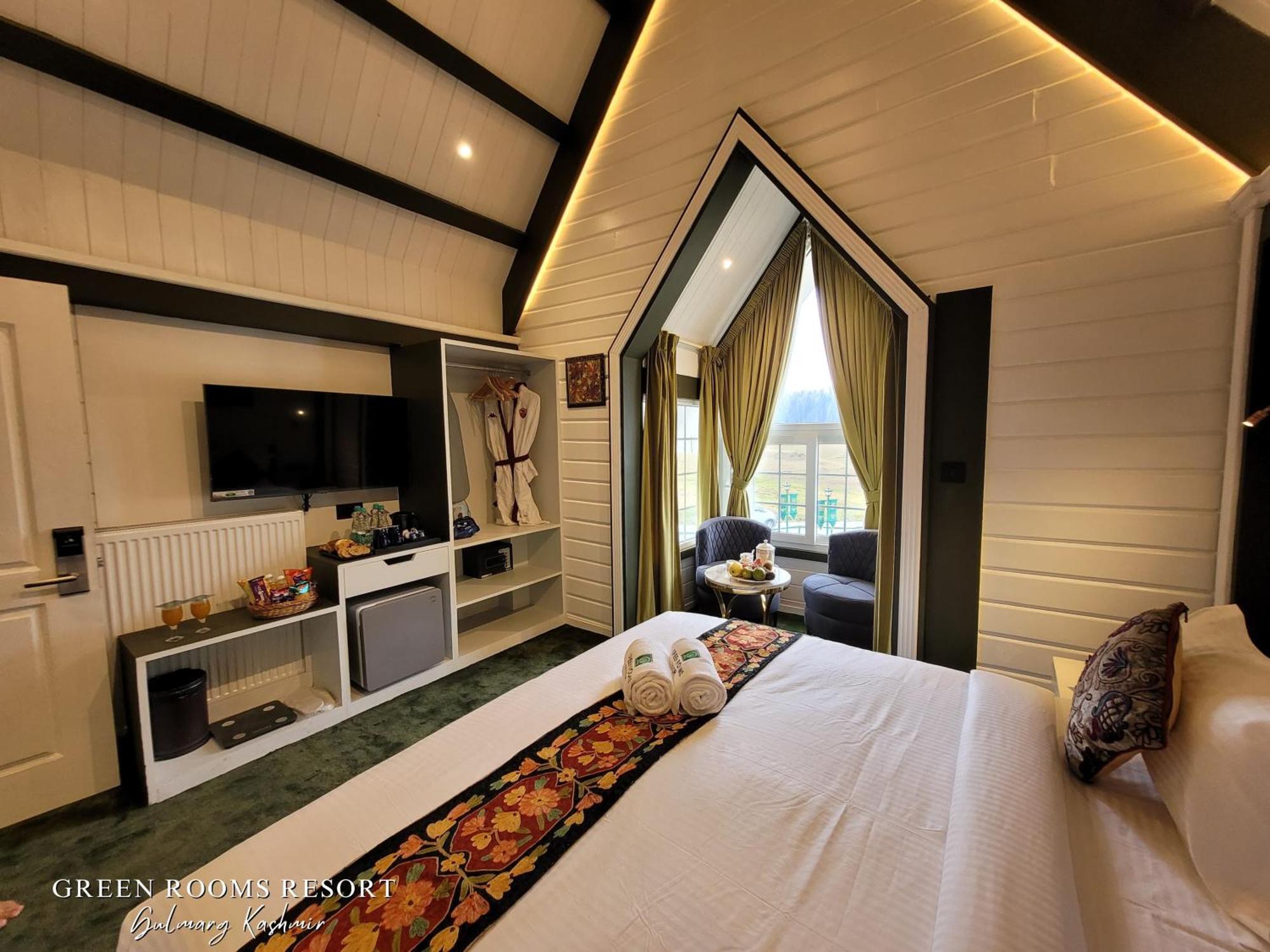 Green Rooms Resort Gulmarg Kültér fotó